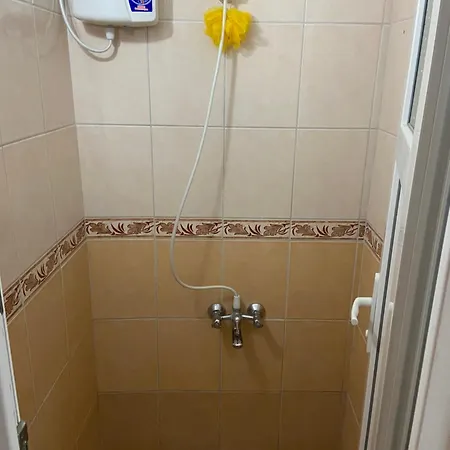 Bahce Goeren Muestakil Bir Tatil! *